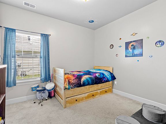 5th image of 2068 Highview Way