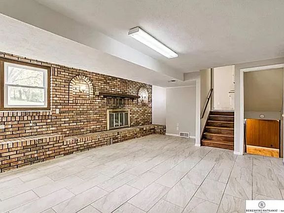 5th image of 8103 S 38th Ave