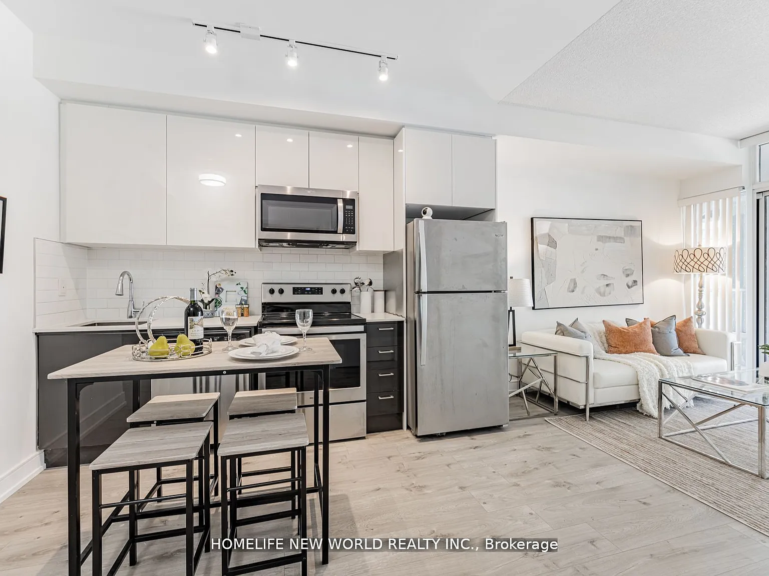 2 bed, $2,400 — Photo 1