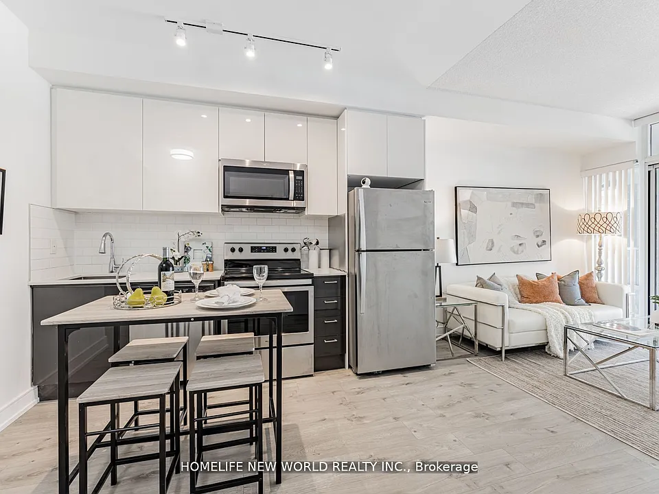 621 Sheppard Ave E #250