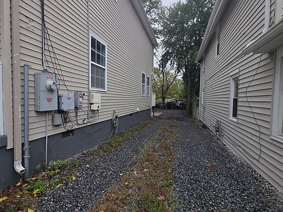 5th image of 112 N New Rd