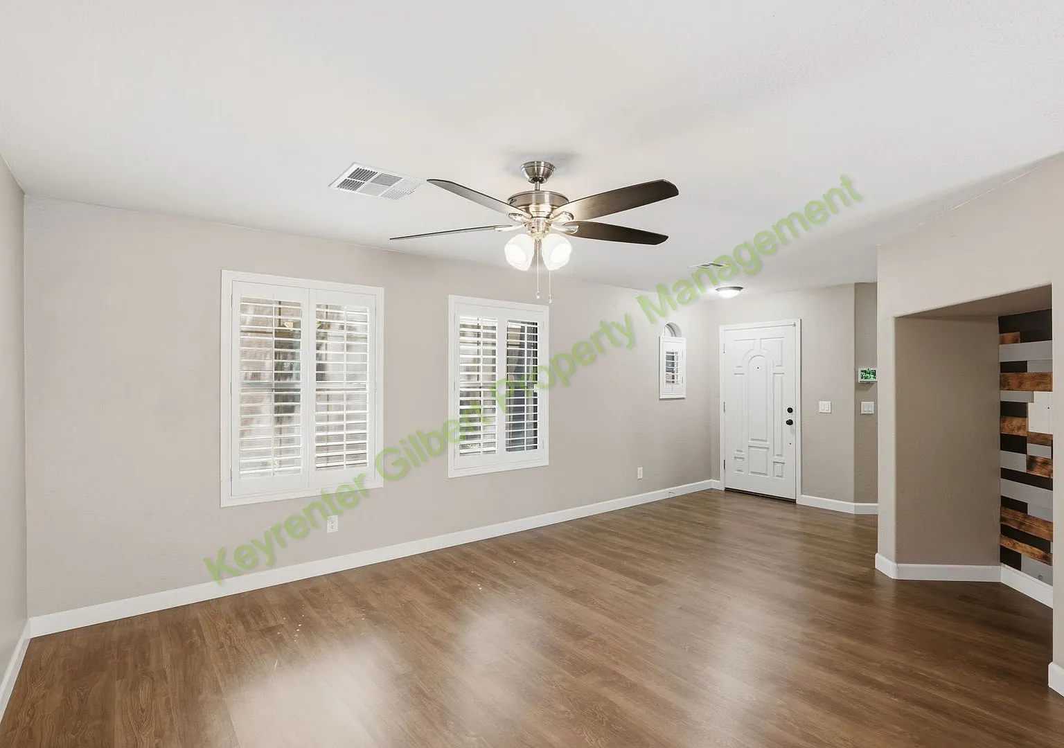 Beautiful Lyons Gate Home 3 Bedroom + Office in Prime Gilbert Location! — Photo 3