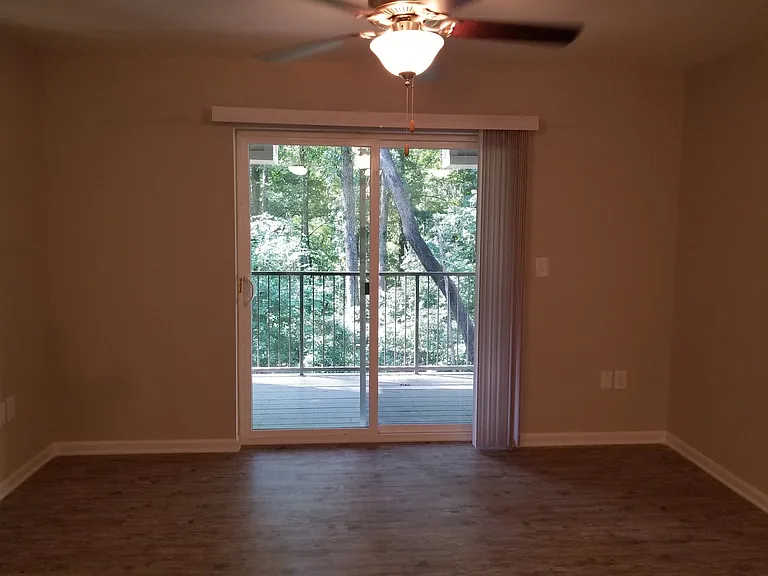 Vestawood Apartments - Vestavia Hills, AL — Photo 20