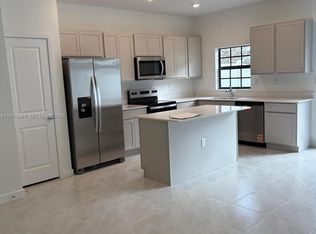 609 NW 6th Ter, Florida City, FL 33034