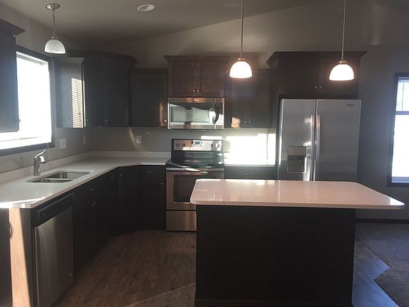2nd image of 805 Albert Dr W