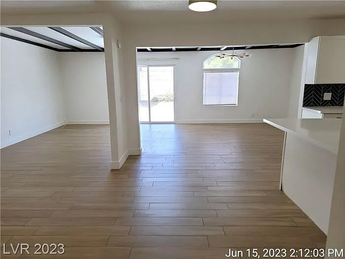 3 bed, 2.0 bath, 1524 sqft, $1,995 — Photo 4