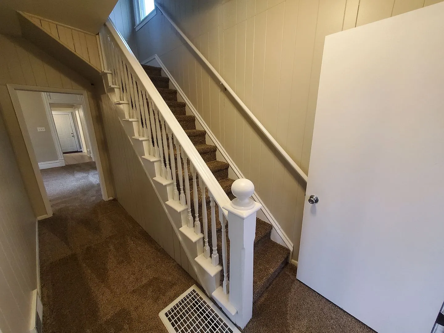 4 Bedroom, 1 Bathroom home just South of Downtown! — Photo 3