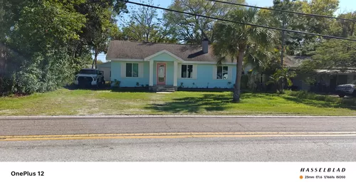 great neighborhood near the pinellas trail and shopping. - 10500 54th Ave N