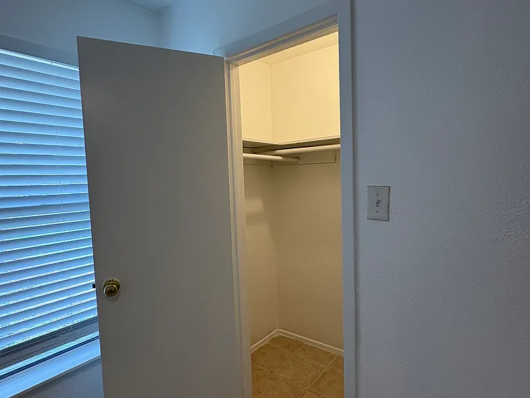 13827 Flagstone Dr — Photo 18