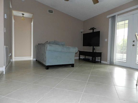 4th image of 4262 SW Xenon St