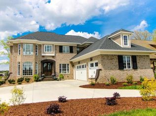 8315 Georgetown Bay Dr, Ooltewah, TN 37363