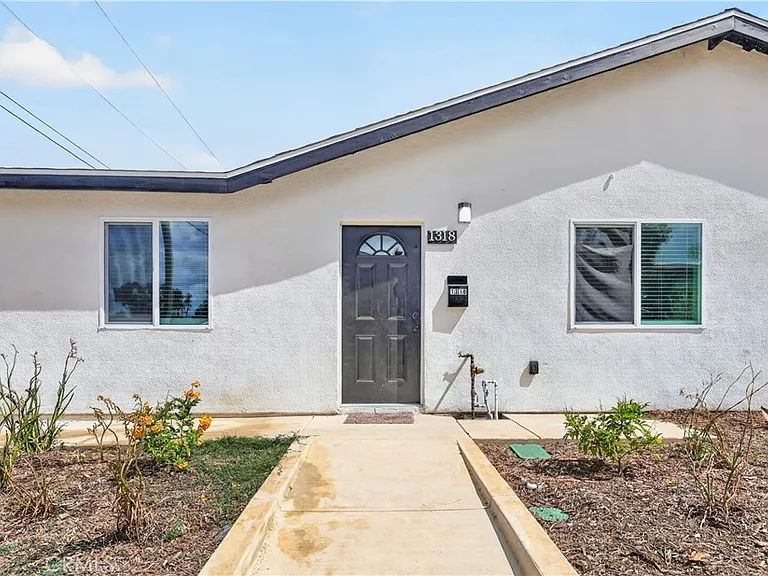 1318 Jacqueline — Photo 3