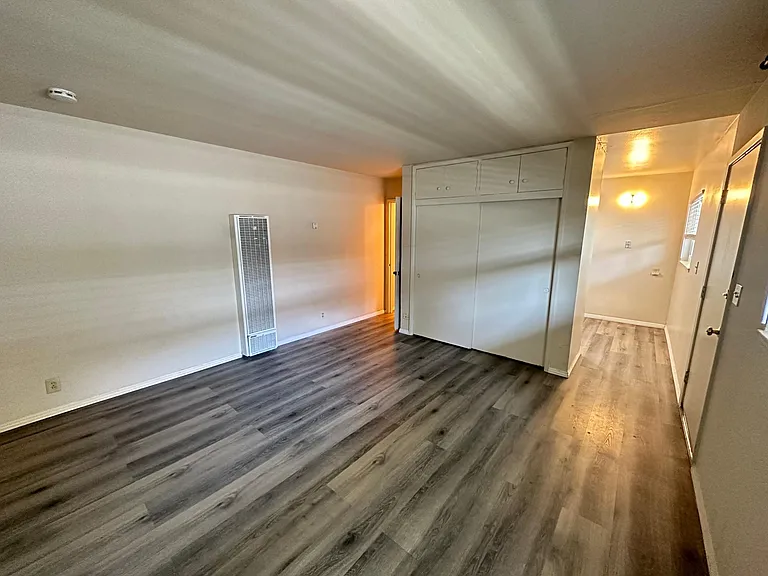 636 S 9th St #10 — Photo 3