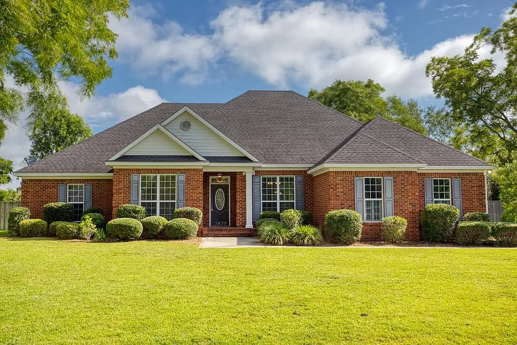 4 bed, 2775 sqft, $2,200 — Photo 1