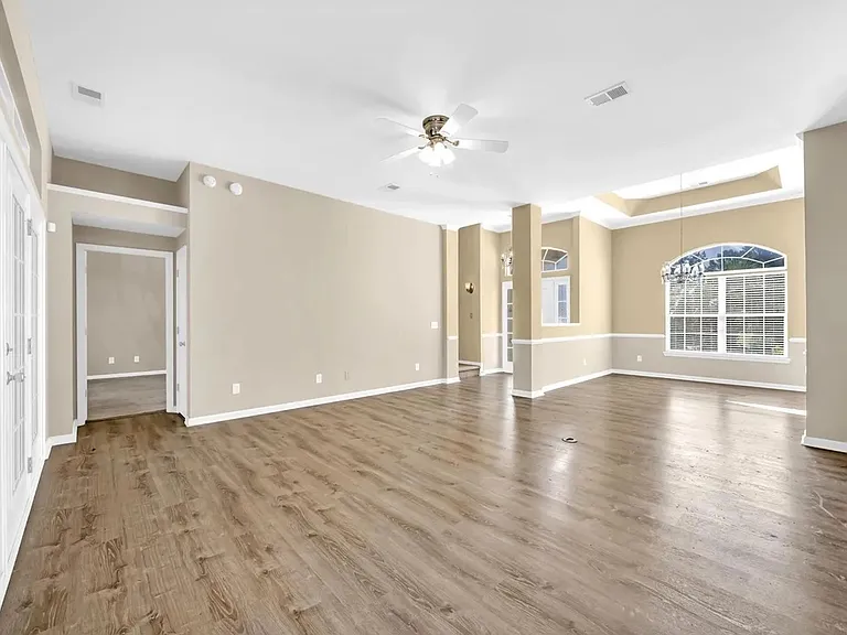 414 Carriage Lake Dr — Photo 12