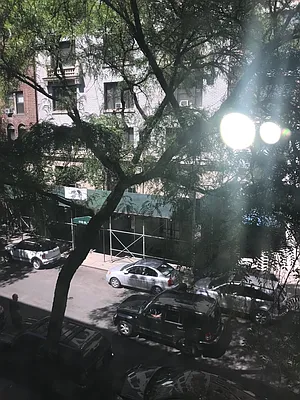 Rented by Chartwell Manhattan Realty | media 20