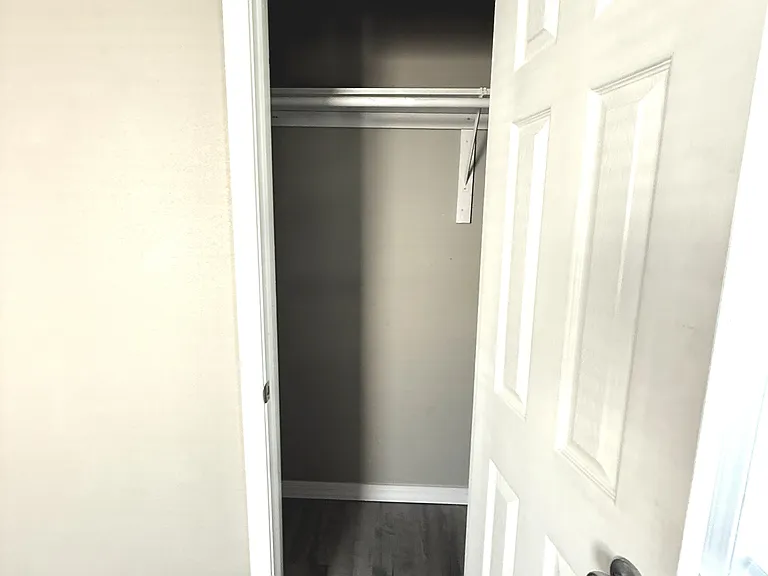 404 Ash St — Photo 17