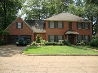 1493 Northlake Dr, Jackson, MS 39211