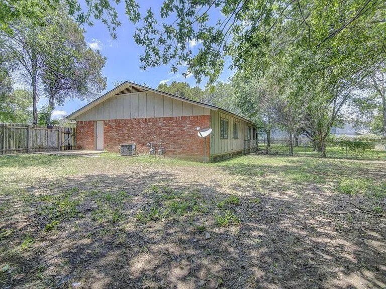 5301 Indio Cir #B — Photo 19