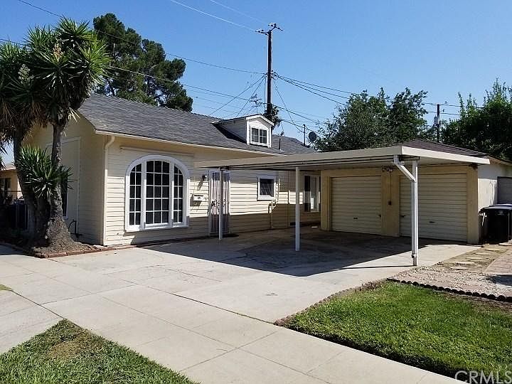 1st image of 2818 W Oak St