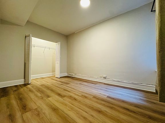 5th image of 2051 W Farragut Ave APT 1E