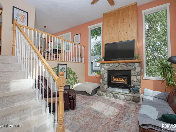 18841 Mills Bay Dr, Eagle River, AK 99577