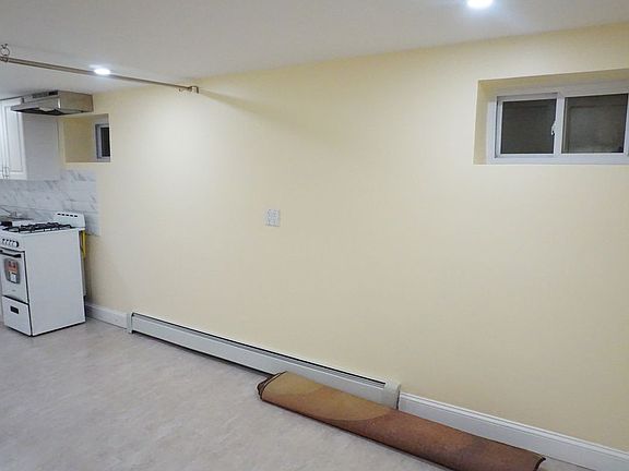 4th image of 92-33 212th Pl #1