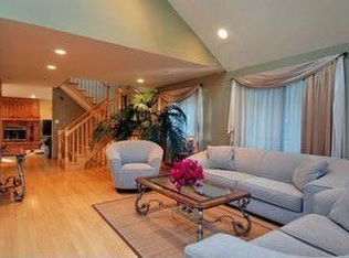 708 Goodwin Dr, Park Ridge, IL 60068