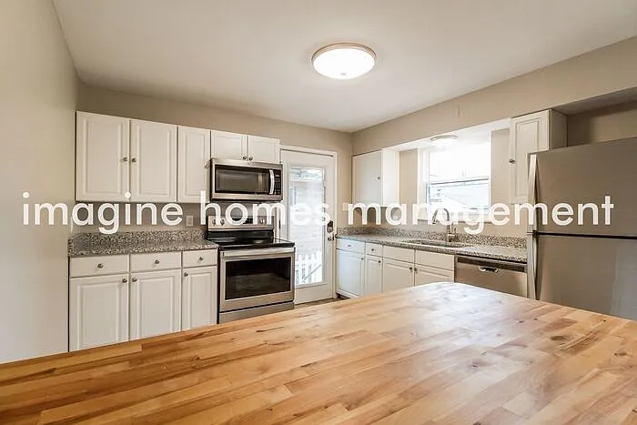 4471 Theodore Ave — Photo 6