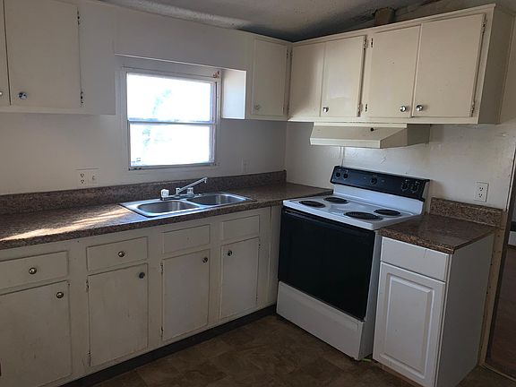 4th image of 243 Park Cir