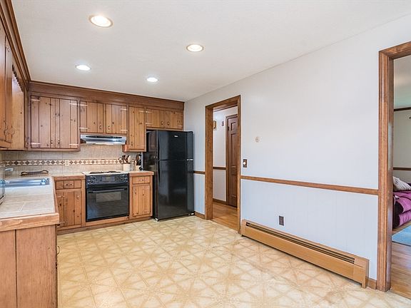 4th image of 45 Skyline Dr