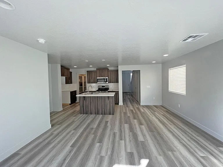 4104 Phobos Ln — Photo 4
