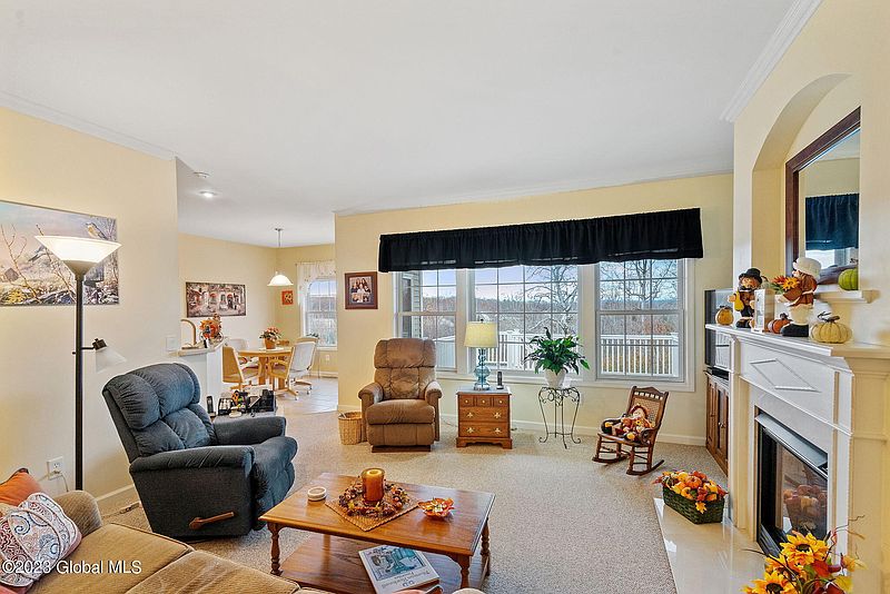 3rd image of 8 Meldon Court