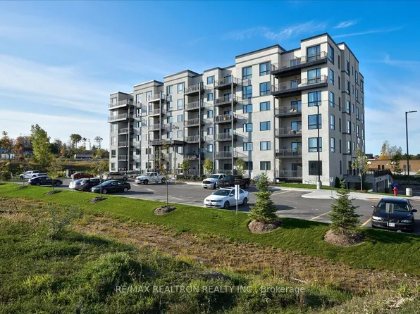 299 Cundles Rd E Unit 102, Barrie, ON L4M 0K9