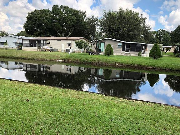 4th image of 662 N Edgewater Dr