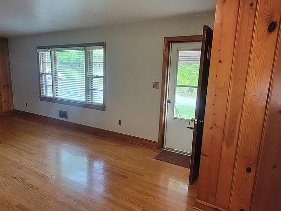 5th image of 619 Cleveland Ave