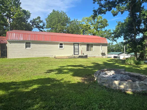 26595 Carefree Ln, Warsaw, MO 65355