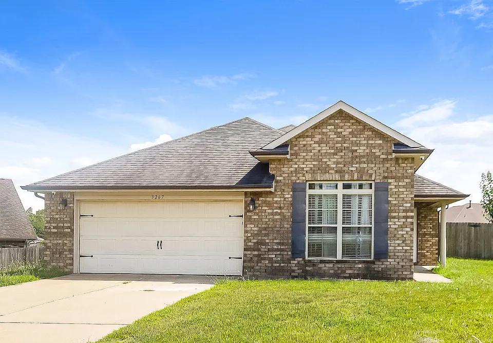 3267 Cecil Moore Dr