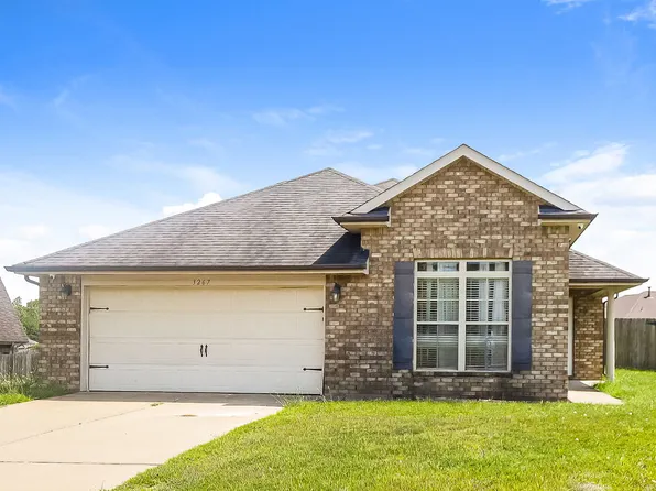 3267 Cecil Moore Dr, Southaven, MS 38671
