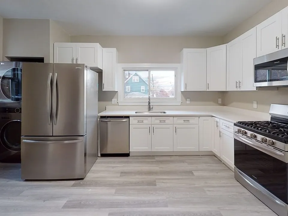 2-1011 Washington St #2