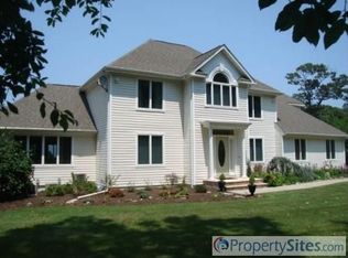 2876 N Wading River Rd, Wading River, NY 11792