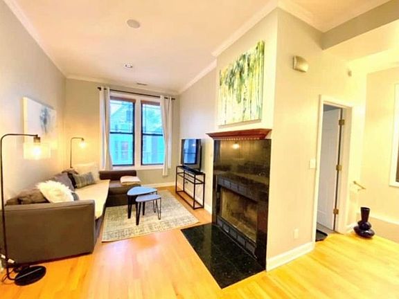 4th image of 1434 W Fletcher St APT 2F
