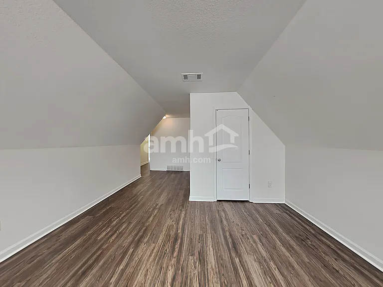 9664 Woodland Creek Ln — Photo 19