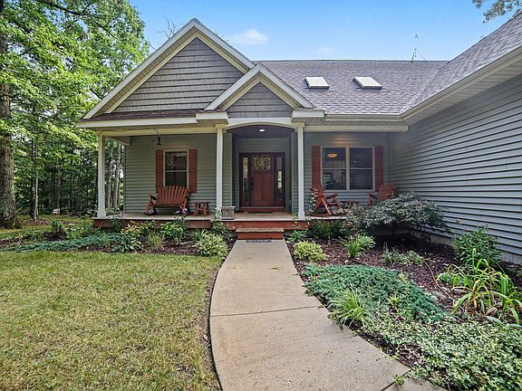 3rd image of 11404 Lorenson Rd