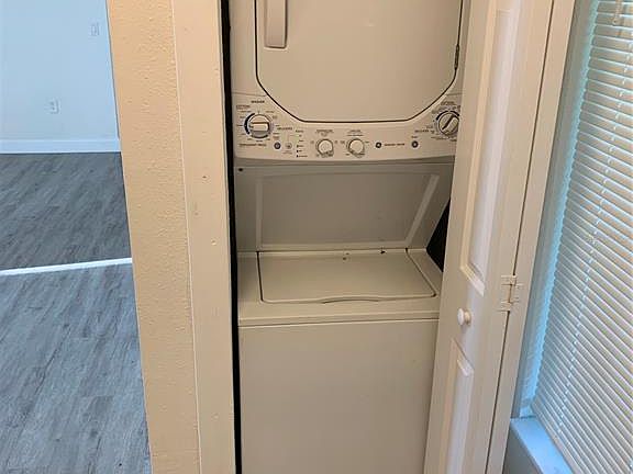 5th image of 17202 Sandalwood Dr #17202