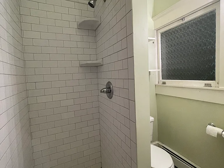 158 Prospect Ave NE #3 — Photo 16