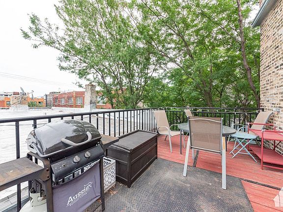 4th image of 1101 N Marshfield Ave #3WR