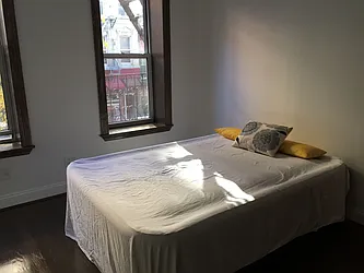 Rented by Warren T Real Estate Corp.