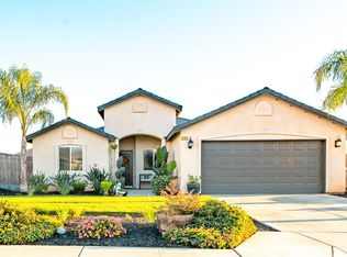 505 Forest Ct, Woodlake, CA 93286
