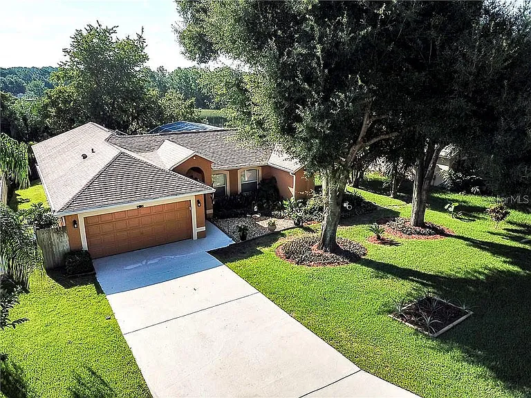 513 Bent Oak Loop — Photo 1